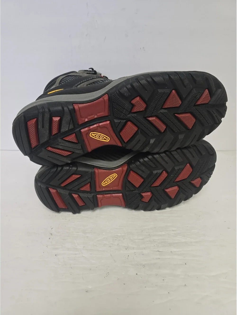 Keen Men's Tucson Mid 1009180 Steel Toe Waterproof Work Boot Gray Black Size 11D
